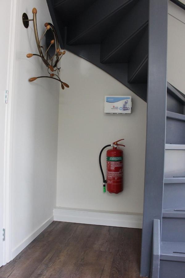 Logement De Garage Sneek Exterior photo