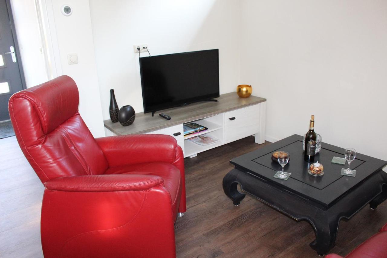 Logement De Garage Sneek Exterior photo
